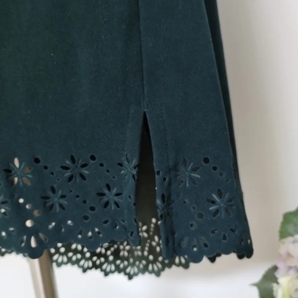 Venezia Skirt Cutout Hem Plus Size 22 Green Scalloped - Picture 6 of 7